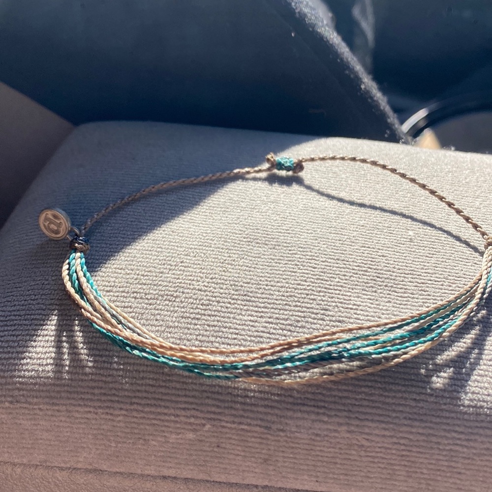 Pura Vida adjustable bracelet